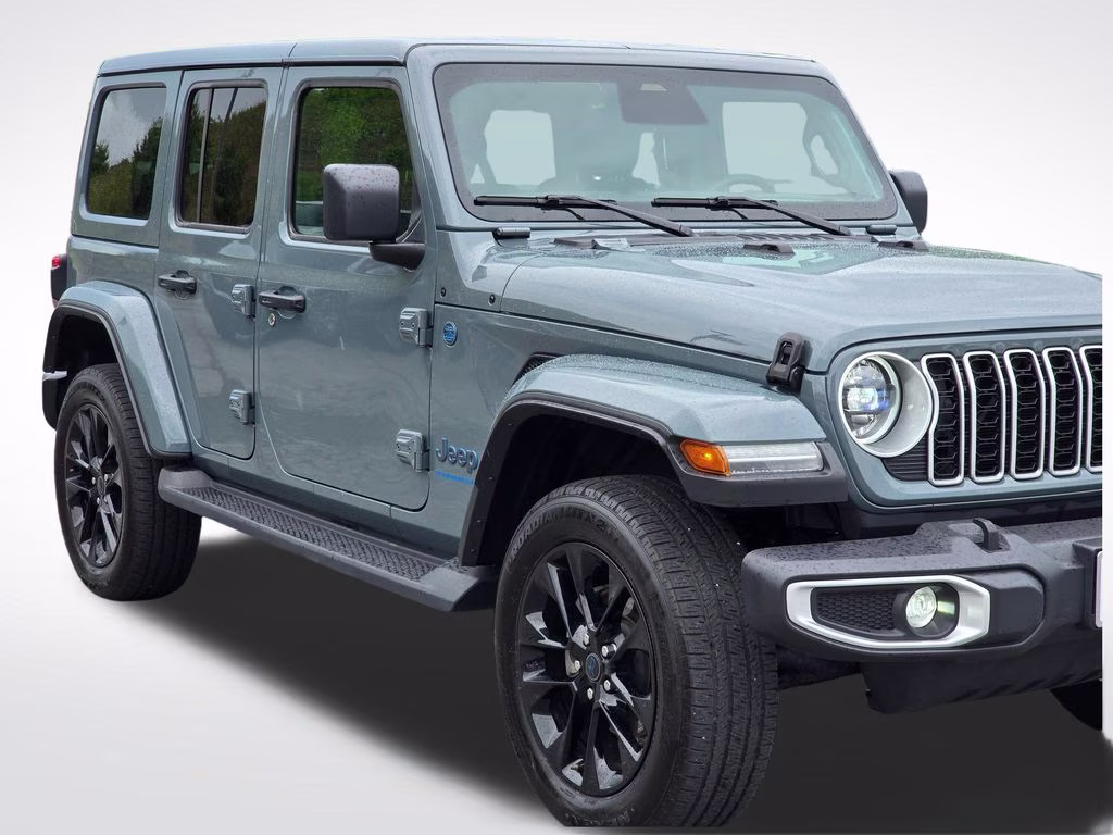 2025 Anvil Clear Coat Jeep Wrangler Sahara 4xe 4X4 SUV