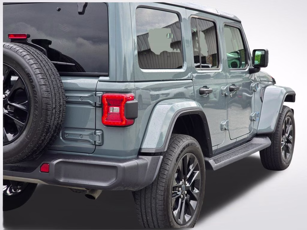 2025 Anvil Clear Coat Jeep Wrangler Sahara 4xe 4X4 SUV