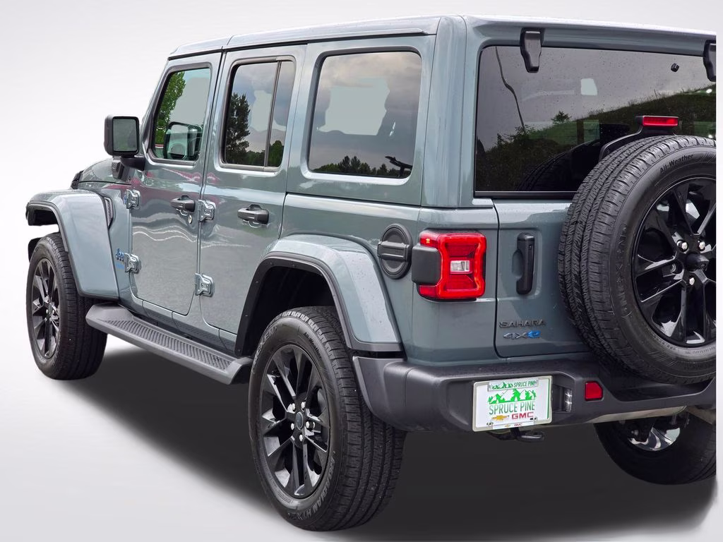 2025 Anvil Clear Coat Jeep Wrangler Sahara 4xe 4X4 SUV