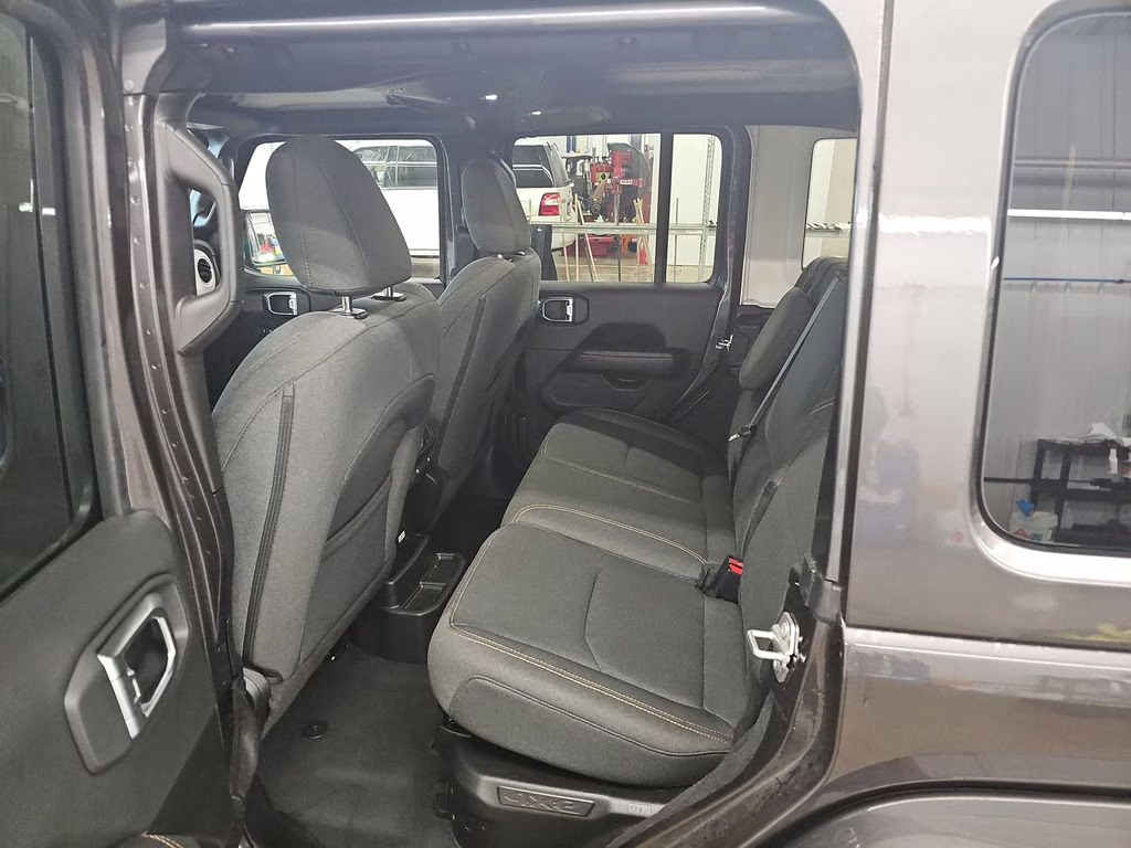 2025 Granite Crystal Metallic Clearcoat Jeep Wrangler Sahara 4xe 4X4 SUV
