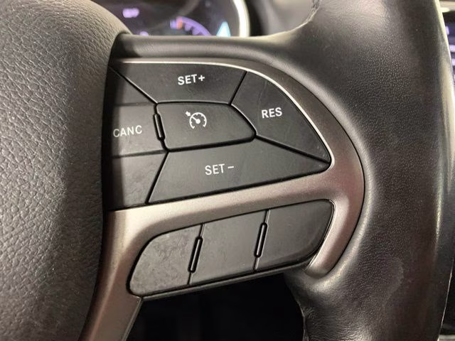 2020 Bright White Clearcoat Jeep Grand Cherokee Altitude 4X4 SUV