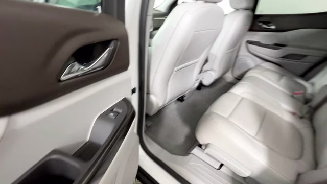 2018 White Frost Tricoat GMC Acadia SLT-1 AWD SUV