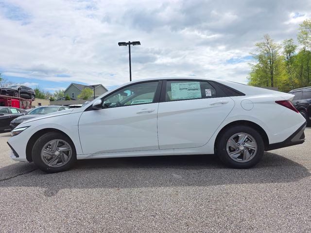 2026 Serenity White Pearl Hyundai Elantra SE FWD Sedan