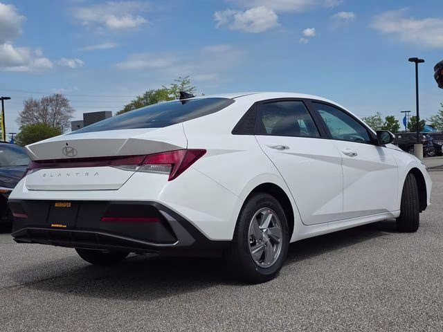2026 Serenity White Pearl Hyundai Elantra SE FWD Sedan