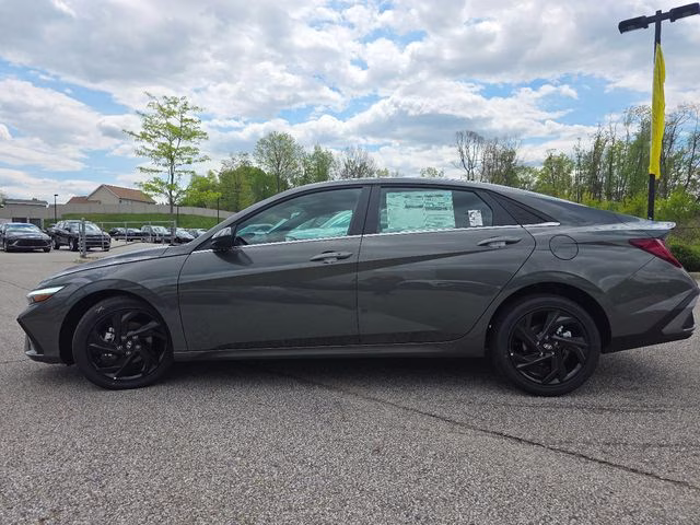 2026 Amazon Gray Hyundai Elantra SEL Sport FWD Sedan