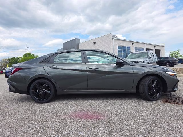 2026 Amazon Gray Hyundai Elantra SEL Sport FWD Sedan
