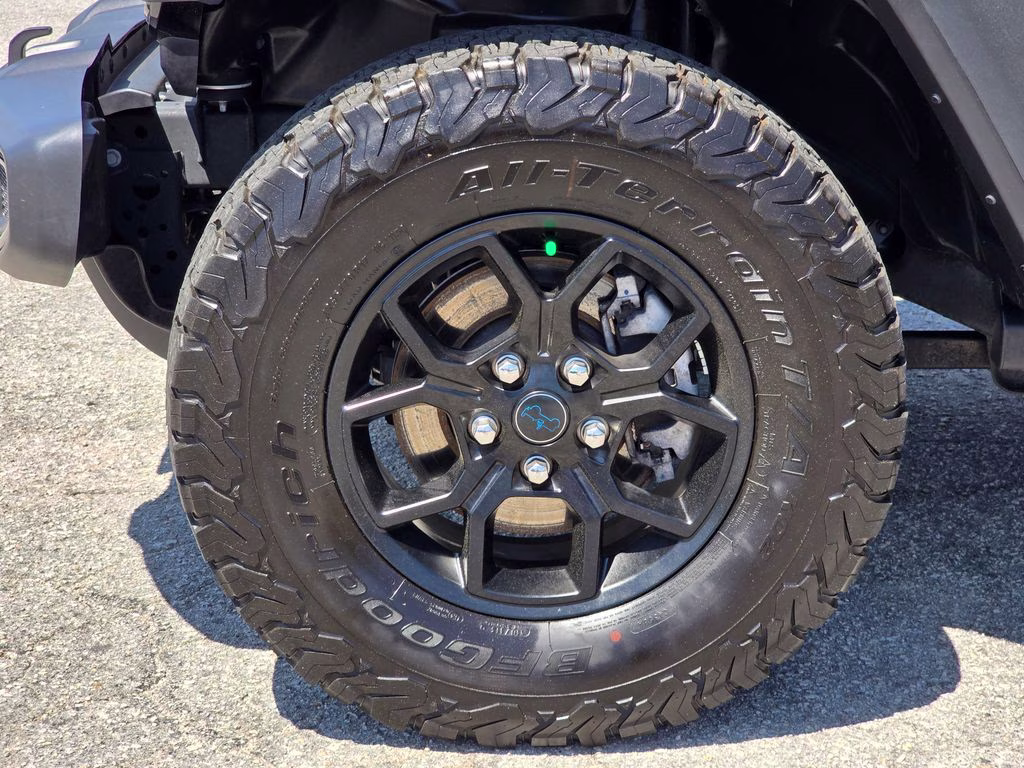 2025 Black Clearcoat Jeep Wrangler Willys 4xe 4X4 SUV