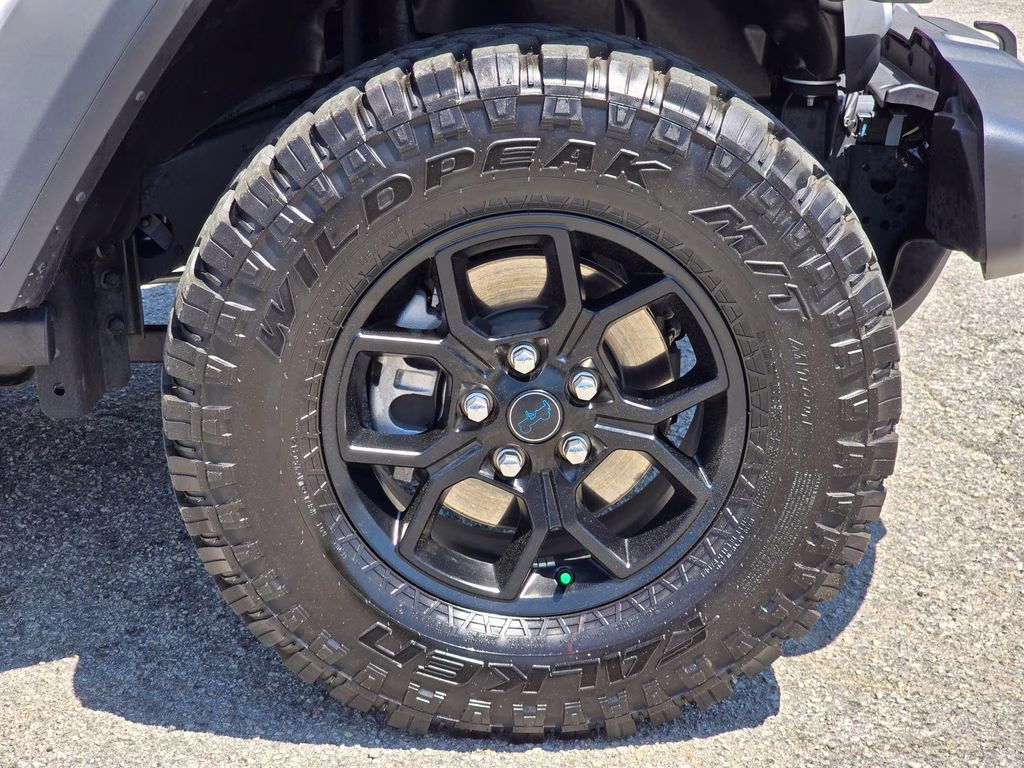 2025 Bright White Clearcoat Jeep Wrangler Willys 4xe 4X4 SUV
