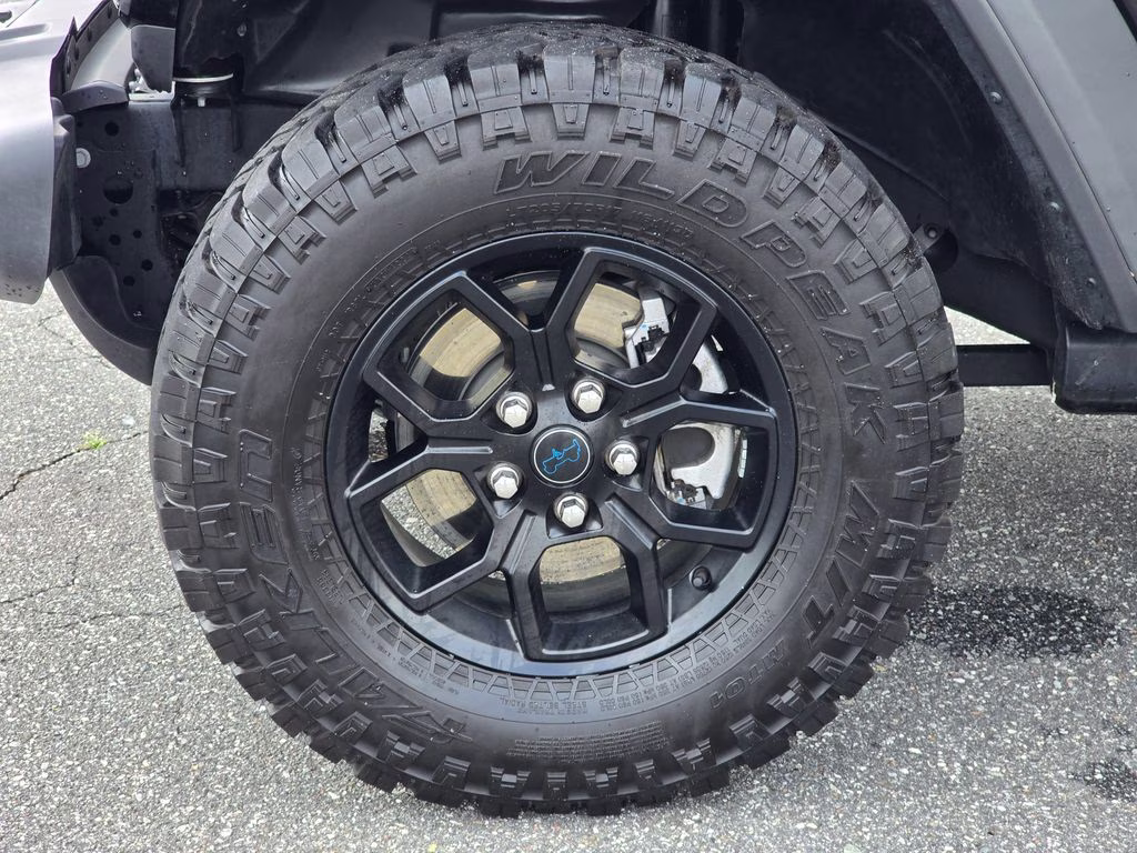 2025 Black Clearcoat Jeep Wrangler Willys 4xe 4X4 SUV