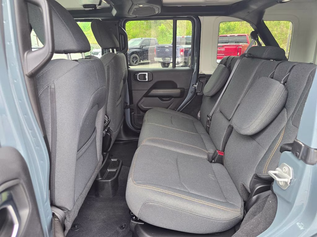 2025 Anvil Clear Coat Jeep Wrangler Sahara 4xe 4X4 SUV