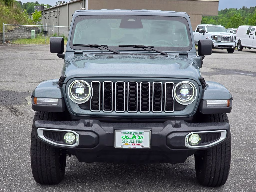 2025 Anvil Clear Coat Jeep Wrangler Sahara 4xe 4X4 SUV
