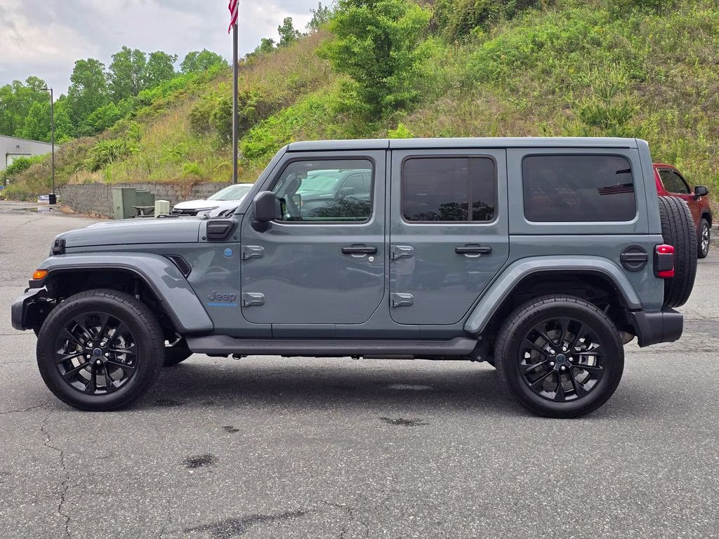 2025 Anvil Clear Coat Jeep Wrangler Sahara 4xe 4X4 SUV