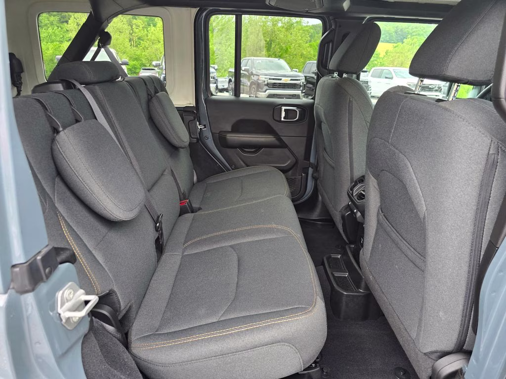 2025 Anvil Clear Coat Jeep Wrangler Sahara 4xe 4X4 SUV