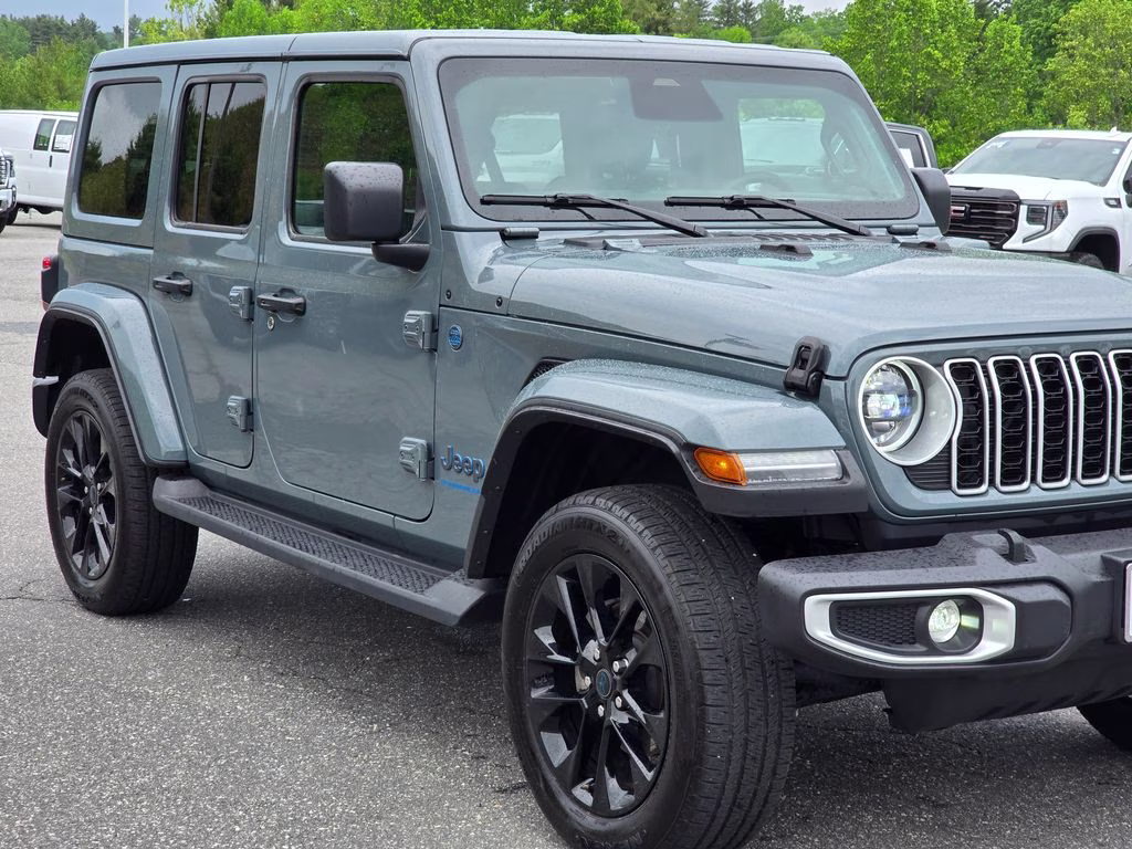 2025 Anvil Clear Coat Jeep Wrangler Sahara 4xe 4X4 SUV