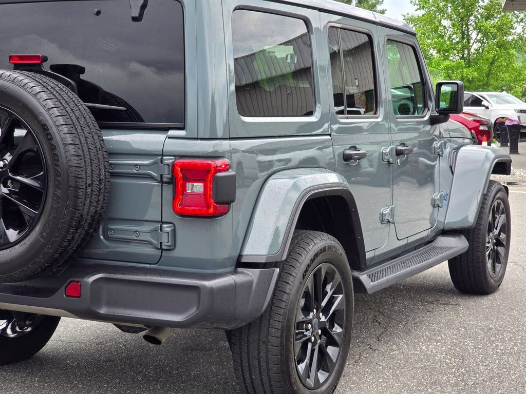 2025 Anvil Clear Coat Jeep Wrangler Sahara 4xe 4X4 SUV