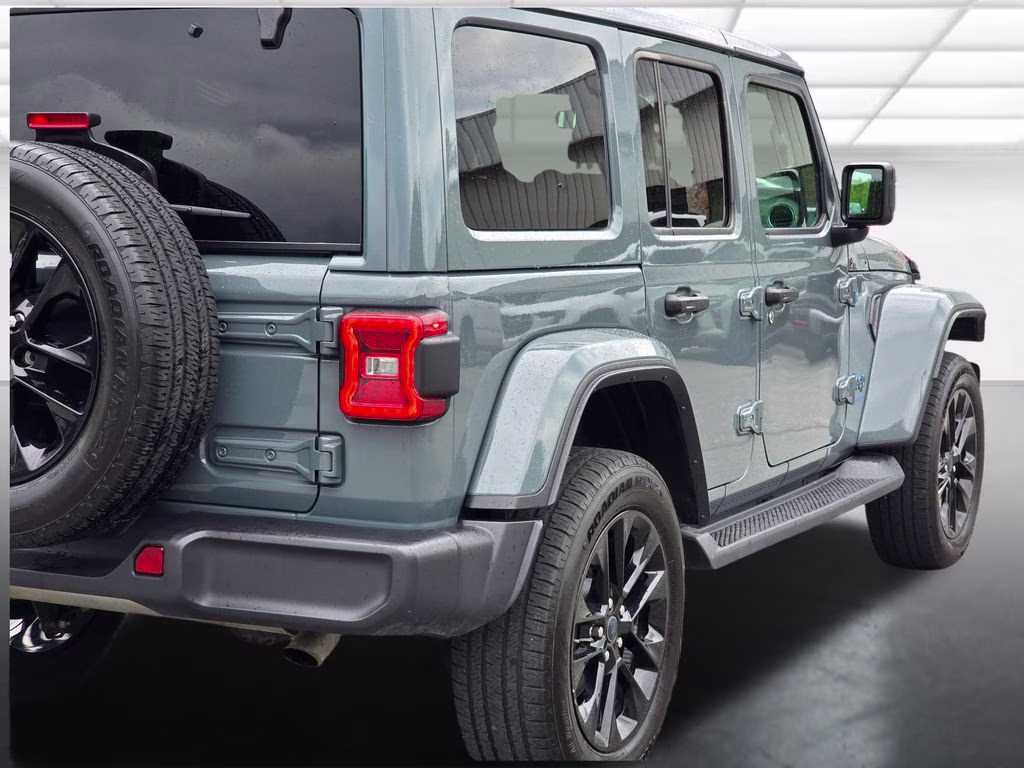 2025 Anvil Clear Coat Jeep Wrangler Sahara 4xe 4X4 SUV