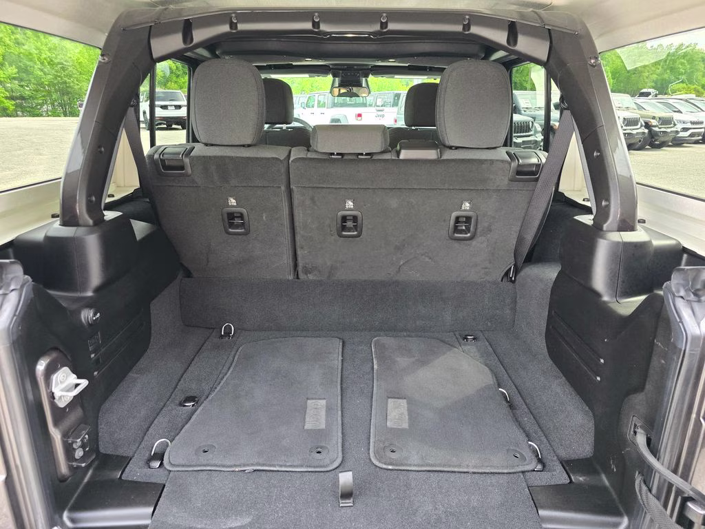 2025 Granite Crystal Metallic Clearcoat Jeep Wrangler Sahara 4xe 4X4 SUV
