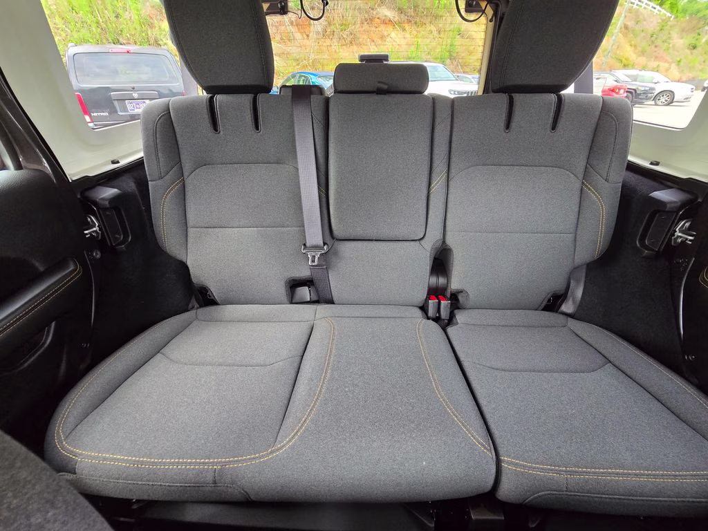 2025 Granite Crystal Metallic Clearcoat Jeep Wrangler Sahara 4xe 4X4 SUV