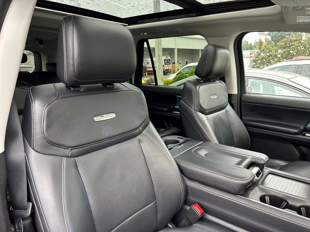 2025 Agate Black Metallic Ford Expedition Max Platinum 4X4 SUV