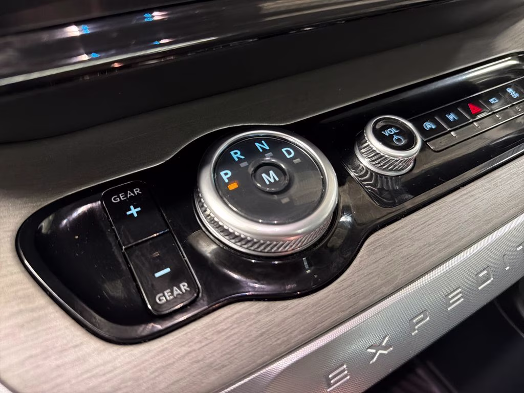 2025 Agate Black Metallic Ford Expedition Max Platinum 4X4 SUV