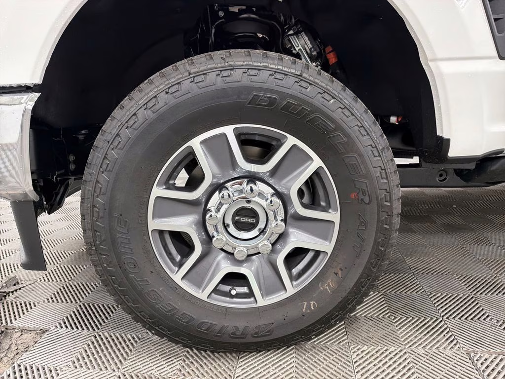 2026 STAR WHITE Ford Super Duty F-250 SRW Lariat 4X4 Truck