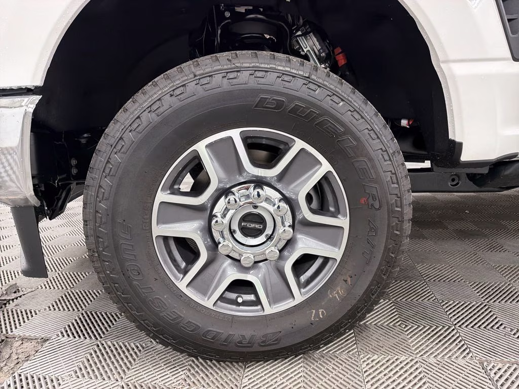 2026 STAR WHITE Ford Super Duty F-250 SRW Lariat 4X4 Truck