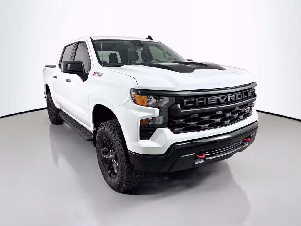 2022 Summit White Chevrolet Silverado 1500 Custom Trail Boss 4X4 Truck
