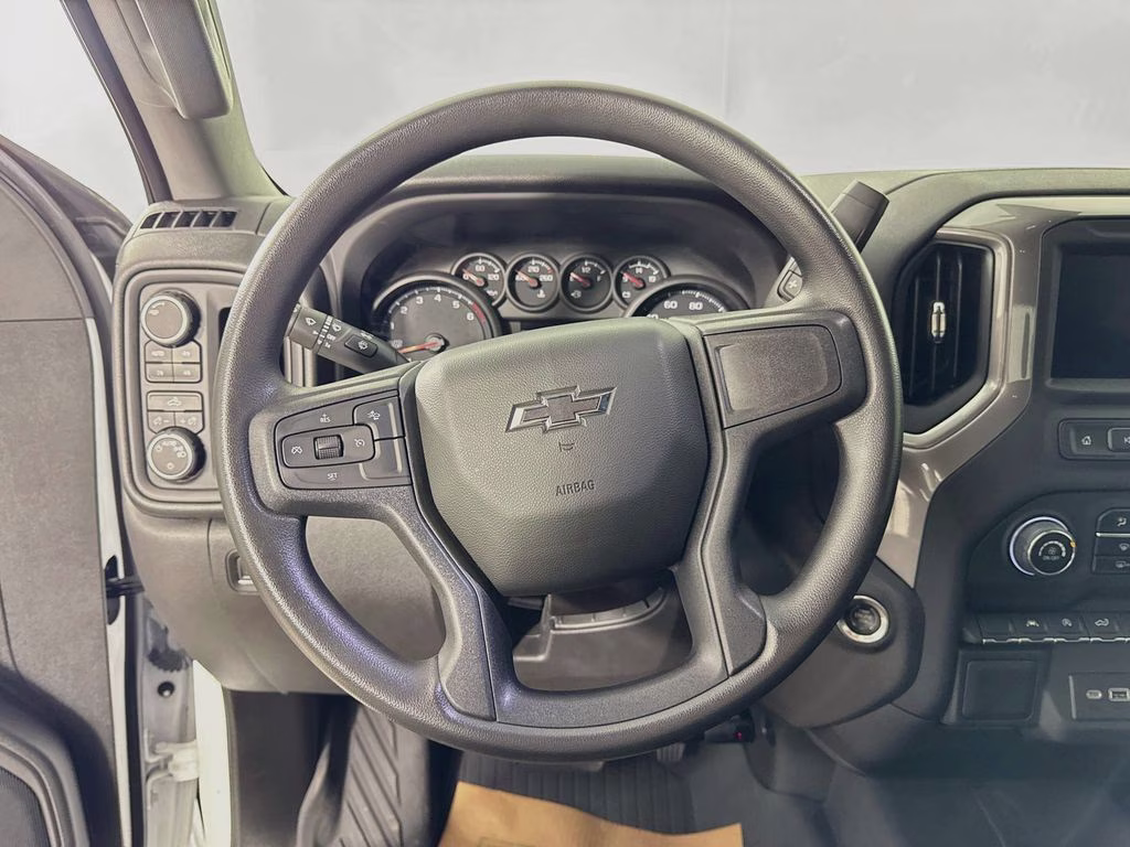 2022 Summit White Chevrolet Silverado 1500 Custom Trail Boss 4X4 Truck