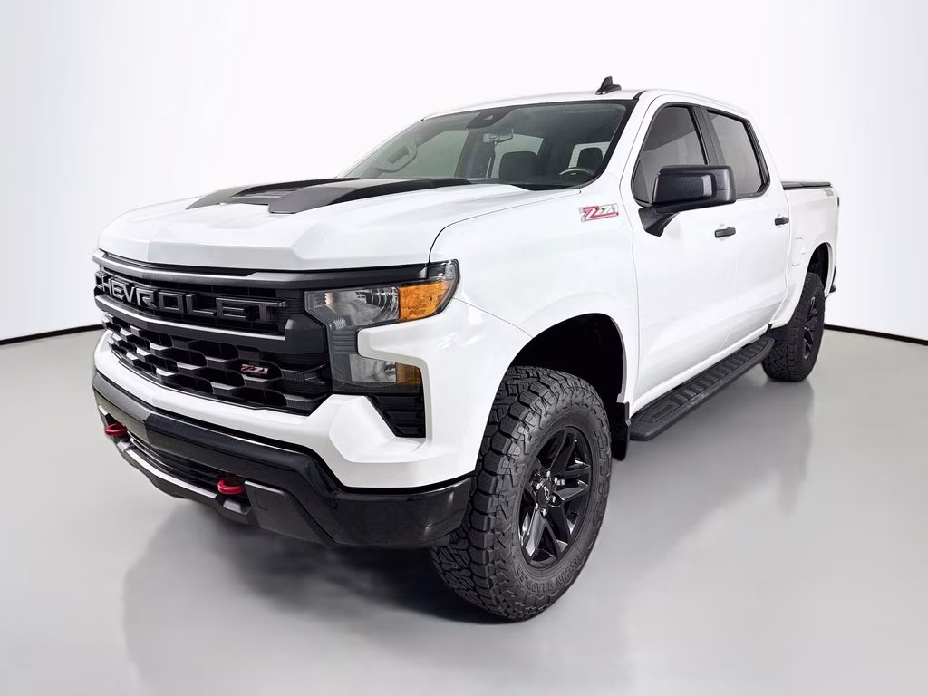 2022 Summit White Chevrolet Silverado 1500 Custom Trail Boss 4X4 Truck