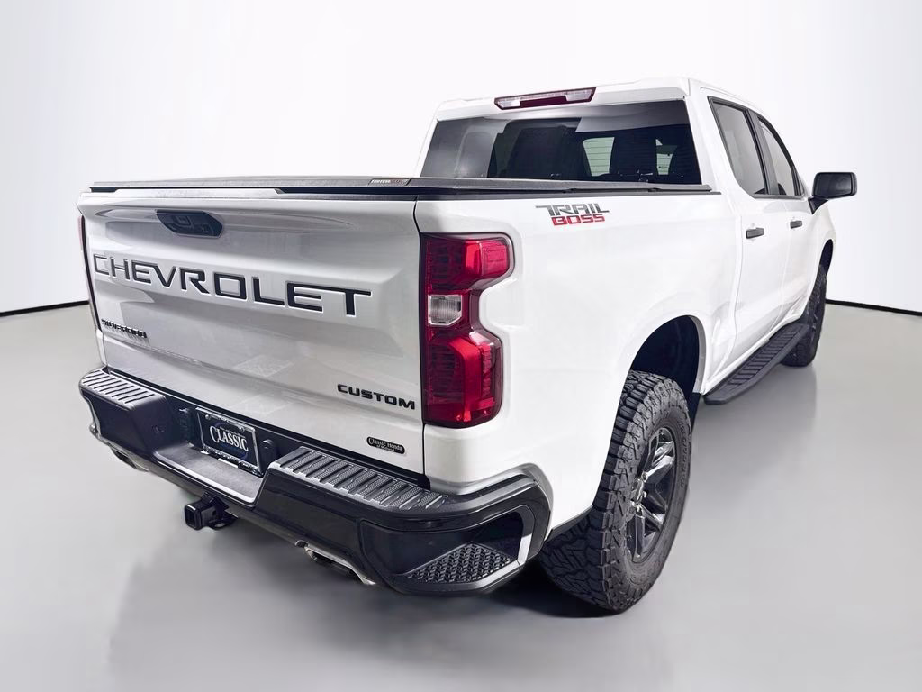 2022 Summit White Chevrolet Silverado 1500 Custom Trail Boss 4X4 Truck