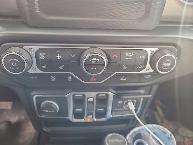 2022 Snazzberry Pearlcoat Jeep Gladiator Willys 4X4 Truck