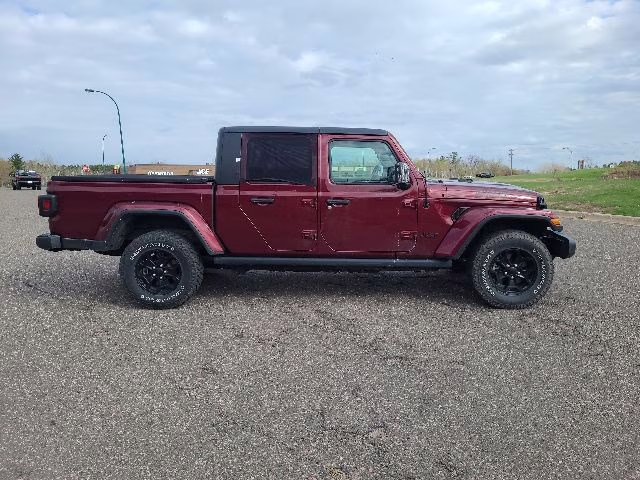 2022 Snazzberry Pearlcoat Jeep Gladiator Willys 4X4 Truck