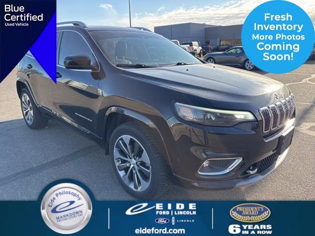 2019 Diamond Black Crystal Pearlcoat Jeep Cherokee Overland 4X4 SUV