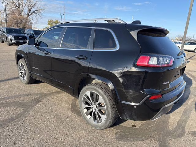 2019 Diamond Black Crystal Pearlcoat Jeep Cherokee Overland 4X4 SUV