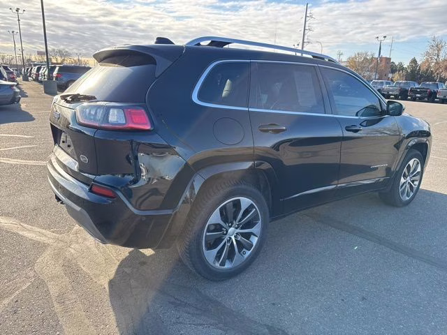 2019 Diamond Black Crystal Pearlcoat Jeep Cherokee Overland 4X4 SUV