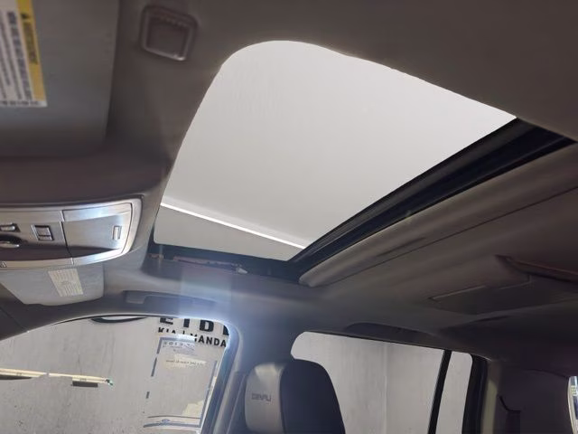 2016 Light Steel Gray Metallic GMC Yukon XL Denali 4X4 SUV