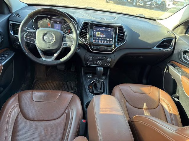 2019 Diamond Black Crystal Pearlcoat Jeep Cherokee Overland 4X4 SUV