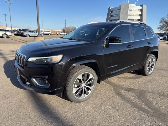 2019 Diamond Black Crystal Pearlcoat Jeep Cherokee Overland 4X4 SUV