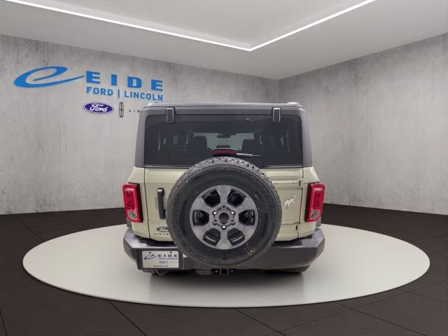 2026 Desert Sand Ford Bronco Big Bend 4X4 SUV