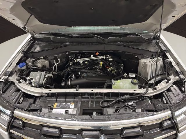 2026 Space White Metallic Ford Explorer Active 4X4 SUV