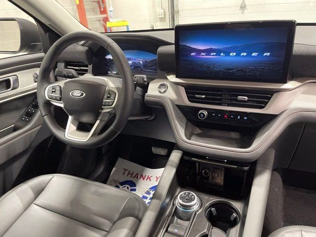 2026 Space White Metallic Ford Explorer Active 4X4 SUV