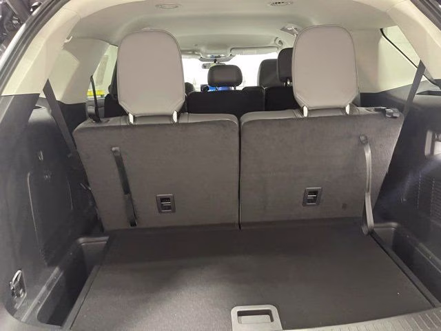 2026 Space White Metallic Ford Explorer Active 4X4 SUV