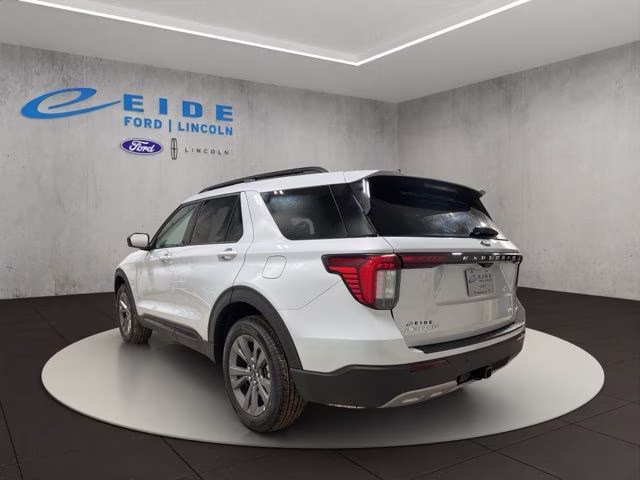 2026 Space White Metallic Ford Explorer Active 4X4 SUV
