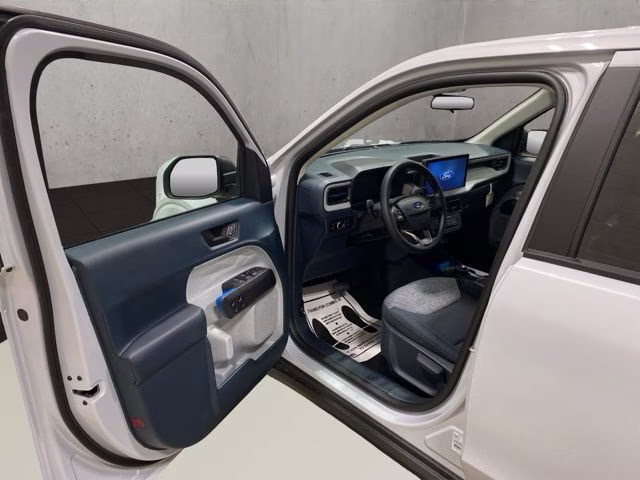 2026 Space White Metallic Ford Maverick XLT AWD Truck
