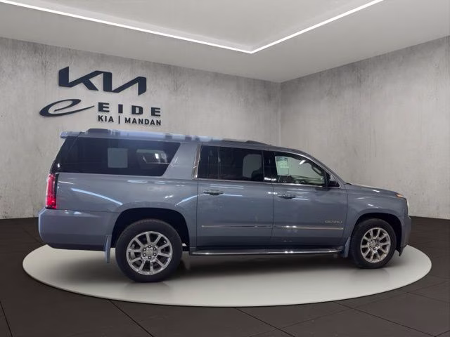 2016 Light Steel Gray Metallic GMC Yukon XL Denali 4X4 SUV