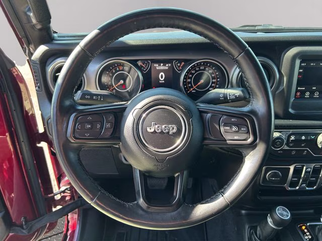 2022 Snazzberry Pearlcoat Jeep Gladiator Willys 4X4 Truck