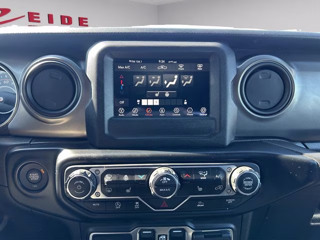 2022 Snazzberry Pearlcoat Jeep Gladiator Willys 4X4 Truck