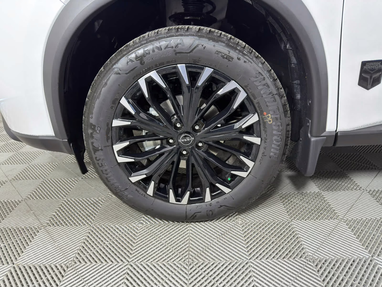 2026 Everest White Pearl Tricoat Nissan Rogue Dark Armor FWD SUV