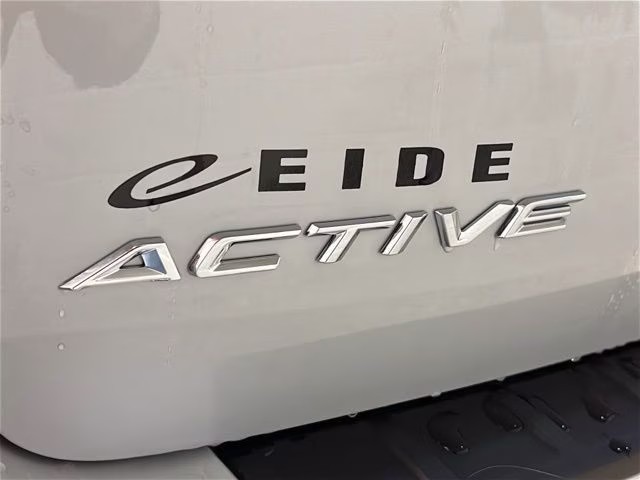 2026 Space White Metallic Ford Explorer Active 4X4 SUV
