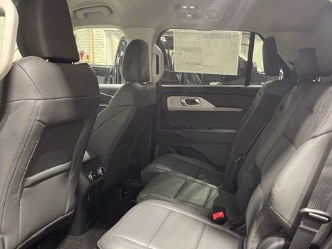 2026 Space White Metallic Ford Explorer Active 4X4 SUV